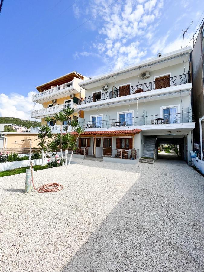 Ionian View B&B Himare Bagian luar foto
