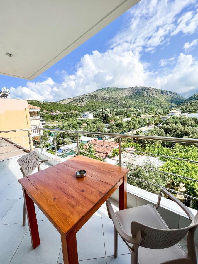 Ionian View B&B Himare Bagian luar foto
