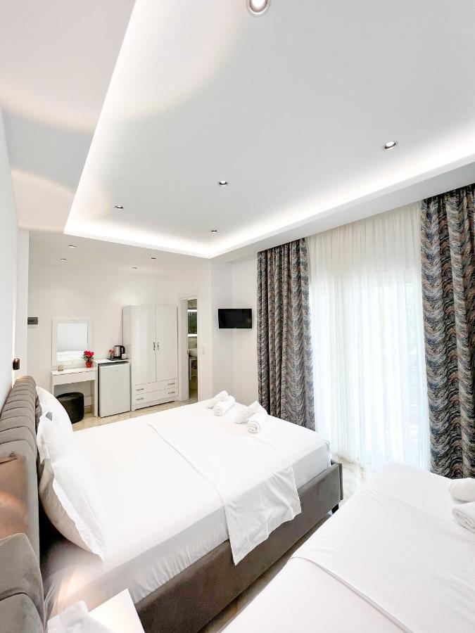 Ionian View B&B Himare Bagian luar foto