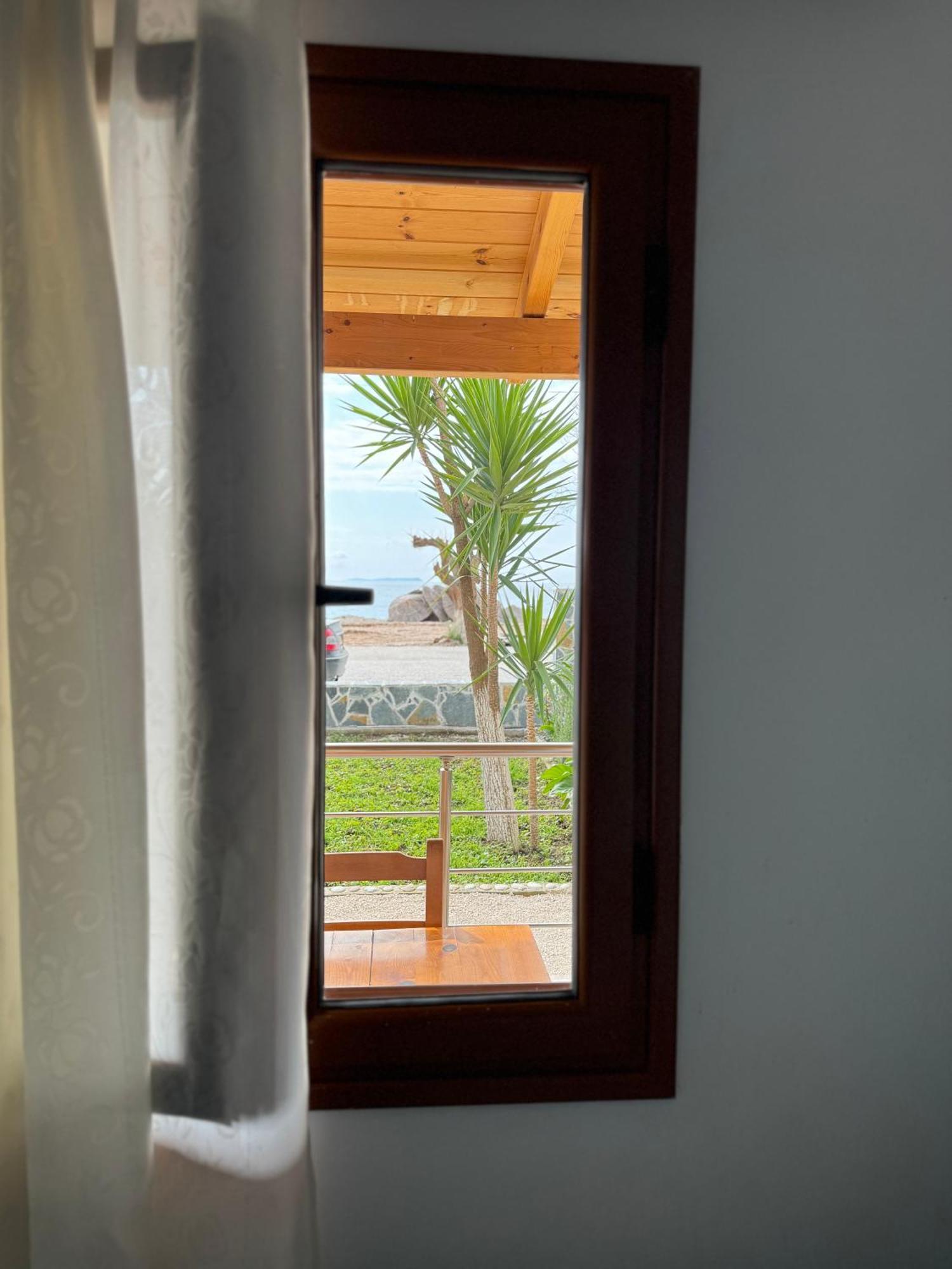 Ionian View B&B Himare Bagian luar foto