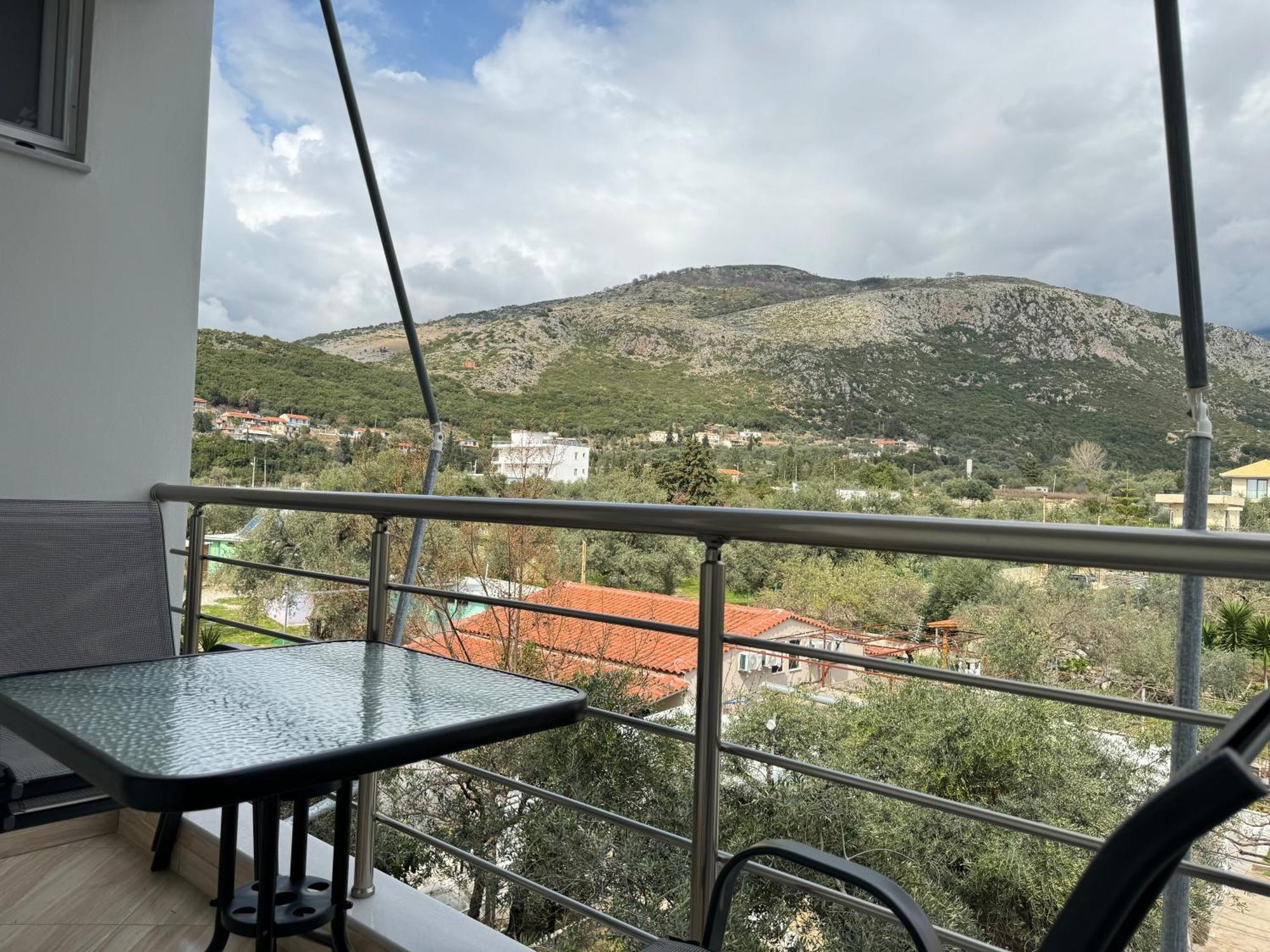 Ionian View B&B Himare Bagian luar foto
